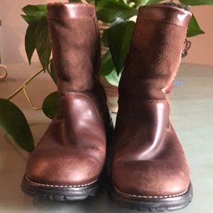 UGG BOOTS 🥾 7